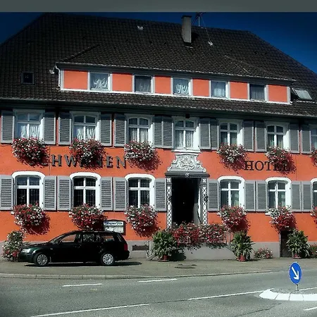 & Restaurant Zum Schwanen Hotel *