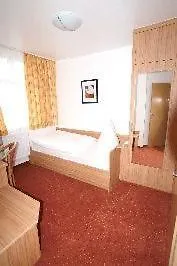 & Restaurant Zum Schwanen Neuried (Baden-Wurttemberg)